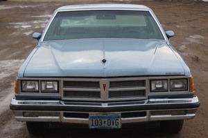 lot 6608 image: 1977 Pontiac Catalina