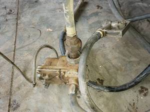 lot 7 image: 12 Volt Fuel Pump