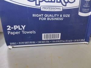 lot 100 image: Sparkle Paper Towels
