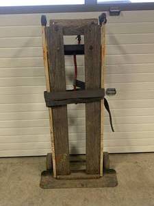 lot 51 image: 2 Wheel Appliance Dolly  Hand Truck