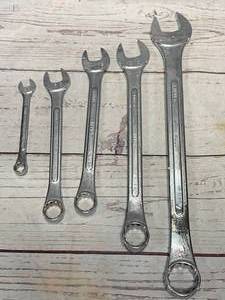 lot 87 image: Brand New SK Tools Made in USA 5 pc SAE Wrench Set