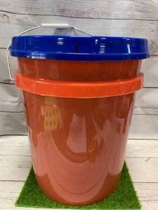 lot 93 image: New 5 Gallon Bucket of Liquid Laundry Detergent $129 Retail