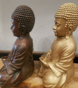 lot 115 image: Pair of Buddha Statues