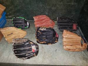 lot 29 image: Right Handed Baseball Gloves