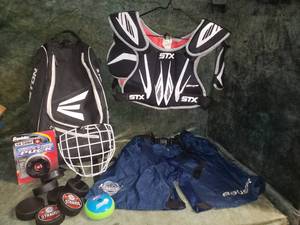 lot 32 image: Kids Hockey Equipment