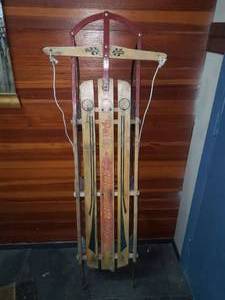 lot 21 image: 1960s Paris Champion Fastback Sled