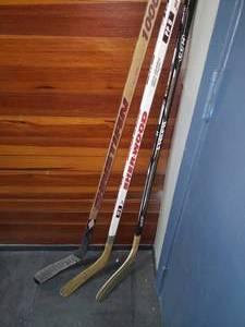 lot 33 image: 3 Hockey Sticks