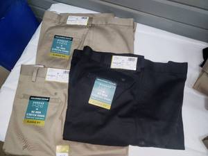 lot 95 image: 3 Pair of Haggar No Iron Stretch Khaki Classic Fit Pants 42 x 32, New