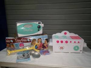 lot 79 image: Easy Bake & Num Noms Toy Ovens