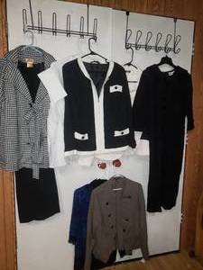 lot 193 image: Womens Name Brand Clothing Lot Sz 1X & 2X, Many New