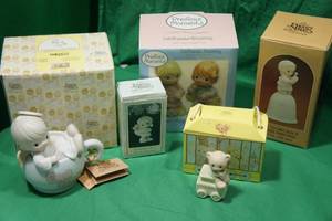 lot 82 image: Collectible Precious Moments Salt & Pepper, Ornaments and More