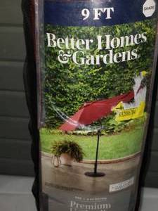 lot 207 image: Better Homes and Gardens 9 Patio Umbrella