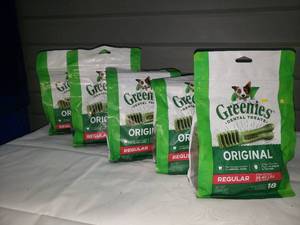 lot 172 image: 5 Bags of Greenies Dog Treats, Regular  25 to o 50 Pound Dogs