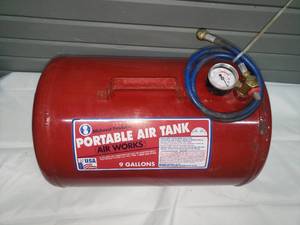 lot 18 image: Midwest Products 9 Galion Air Tank