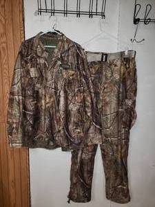 lot 85 image: Medalist Huntgear Waterproof Camo Pants & Shirt 2XL