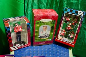 lot 217 image: Nascar Collectibles - Stock Car Series, Small Soldiers, Ornaments & More