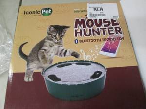 lot 25 image: Mouse Hunter Blue Tooth Techno Toy ...