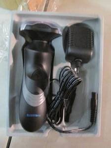 lot 51 image: Bluestone Shaver open box...