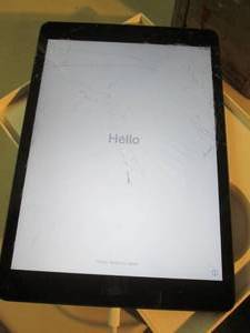 lot 59 image: iPad Seventh Gen cracked screen ...