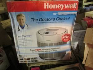 lot 78 image: Honeywell Air purifier open box ...