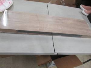 lot 125 image: Floating Shelf open box...