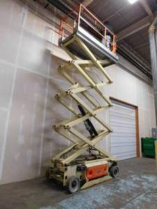2011 JLG 3246ES Scissor Lift