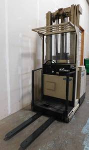 Crown 30SP42TT Order Picker