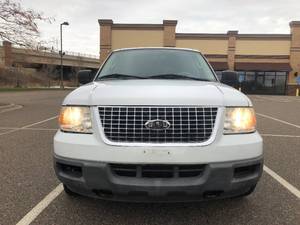 2004 Ford Expedition 4WD  LOW MILES  NO RESERVE