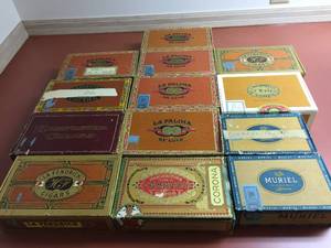 lot 102 image: Vintage Cigar Box Lot