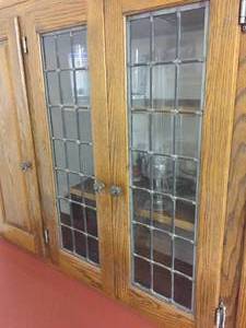 lot 121 image: Vintage Hutch With Lead Glass Windows