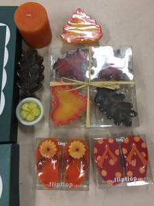 lot 161 image: Candle Lot