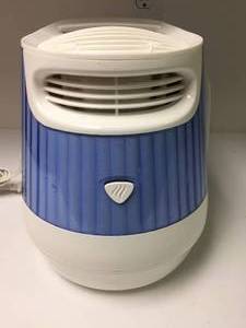 lot 183 image: Vicks  Kaz Humidifier