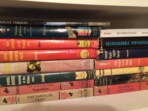 lot 200 image: Book Lot