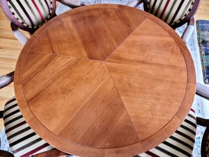 lot 2 image: Beautiful Round Dining Table And Chairs