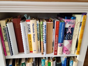 lot 19 image: Large Lot of Books