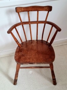 lot 64 image: Vintage Wooden Windsor Style Childrens Chair