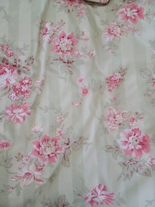 lot 70 image: Queen Comforter and Matching Linens
