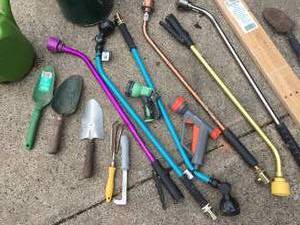 lot 293 image: Garden Tool Lot
