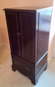 lot 304 image: Dark Wood Jewelry Storage Case