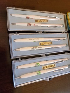 lot 310 image: Lot of Vintage Pen Sets And Pencil Cases