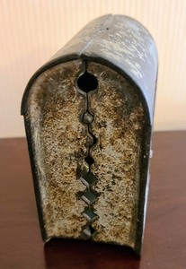 lot 312 image: Vintage Cast Iron U.S. Mail Bank