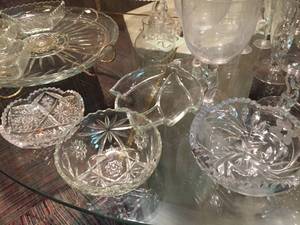 lot 394 image: Large Glassware Lot