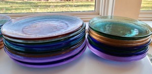 lot 351 image: Vibrant Colored Glass Dish Set