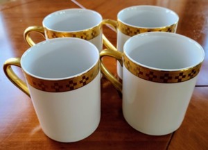 lot 359 image: Tiffany and Co. Frank Lloyd Wright Imperial Mug Set