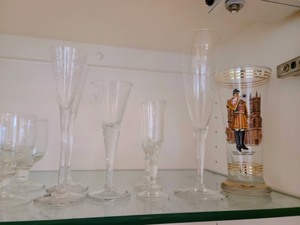 lot 368 image: Large Variety of Glassware #2