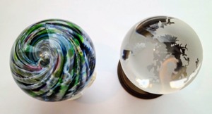 lot 428 image: Two Small Art Glass Paperweights