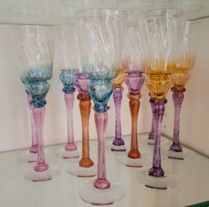 lot 443 image: Hand Blown Art StemwareGlassware