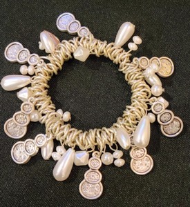 lot 448 image: Ladies Christmas Jewelry