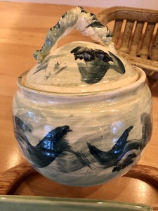 lot 89 image: More Decorative Pottery