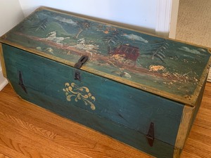 lot 38 image: Vintage Painted Storage Chest